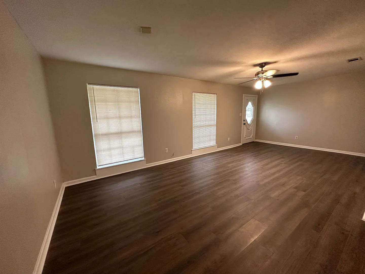 Beautiful 3 Bedroom Home in Bossier! — Photo 2