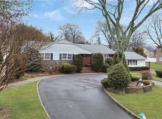 925 Todt Hill Rd, Staten Island, NY 10304