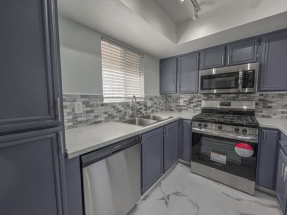 3rd image of 1909 Mountain Hills Ct Unit 203