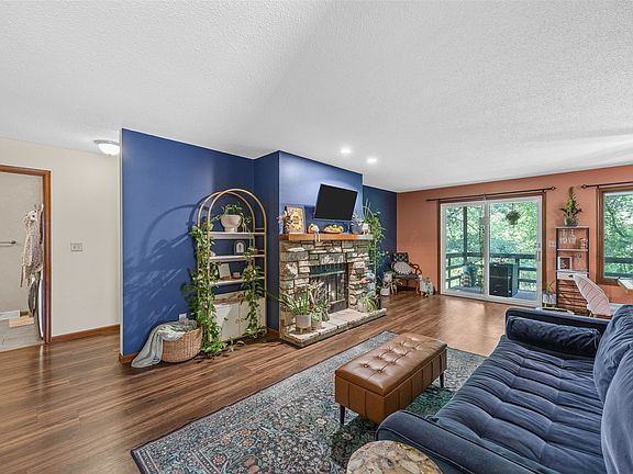 2nd image of 1709 Pikes Peak Ct NE #H