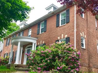 690 East Ave, Pawtucket, RI 02860