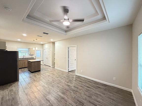 2nd image of 3800 Ventura Ave #3