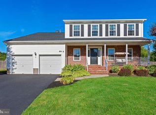 8 Oneal Ct, Hillsborough, NJ 08844