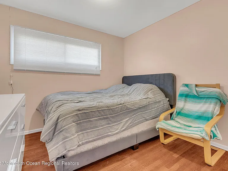 872 Red Oaks Dr — Photo 10