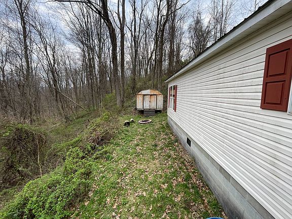 3rd image of 1078 Prudence Rd