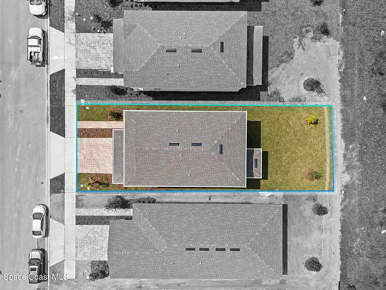 4374 Masthead Ave — Photo 2