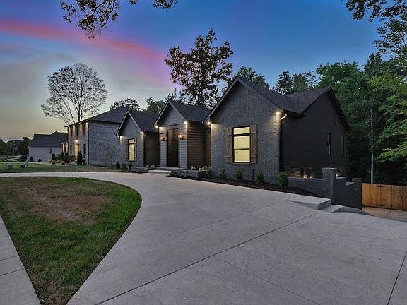 2nd image of 2549 Everwood Ct