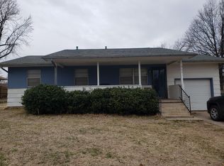 882 Saralyn Dr, Blackwell, OK 74631