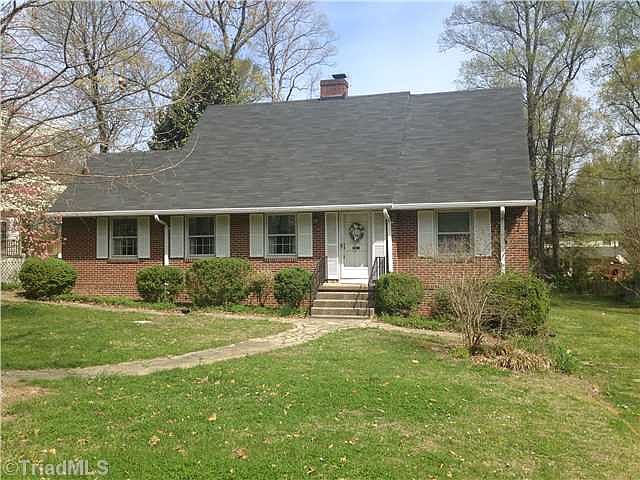 1st image of 3410 Dogwood Dr