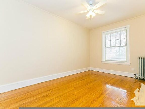 5th image of 1603 W Berteau Ave #1615-2