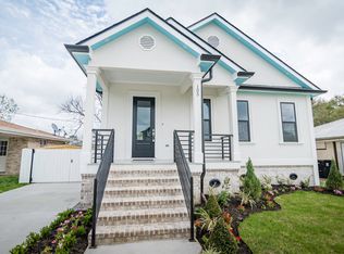 105 Coney Dr, Arabi, LA 70032