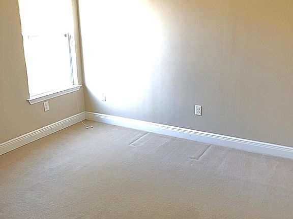 5th image of 421 40th St #1