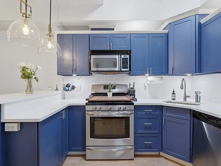 258 Pine St #1L — Photo 1