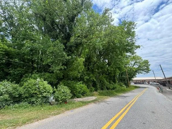 E Highland St, Blue Ridge, GA 30513