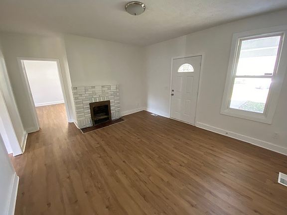 4th image of 304 4th Ave