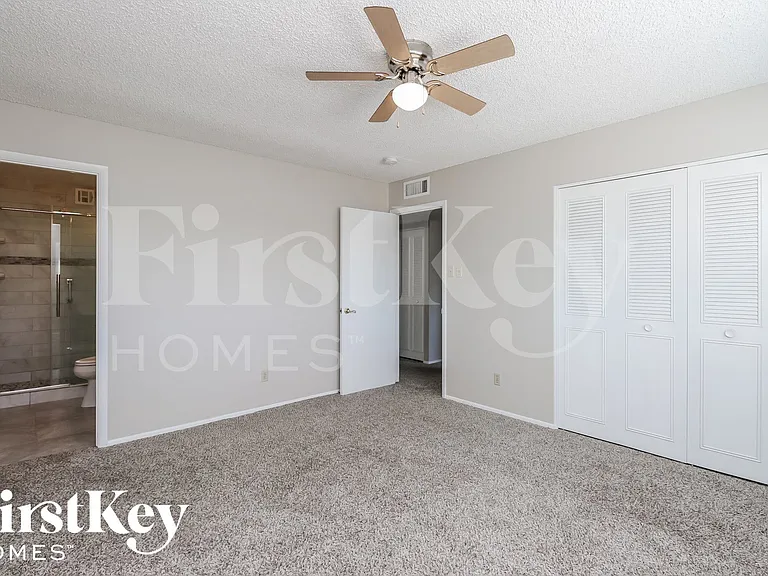 614 E Greenway Dr — Photo 10