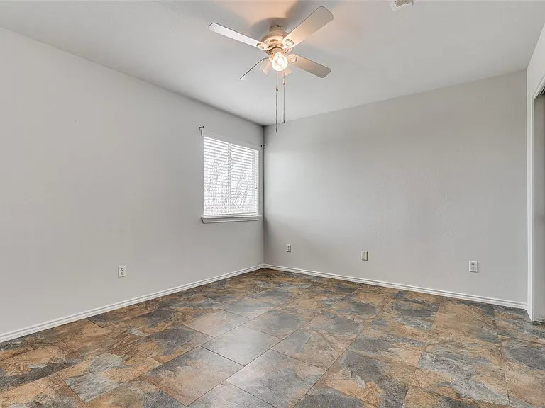 13620 Lyndon B Johnson St — Photo 21