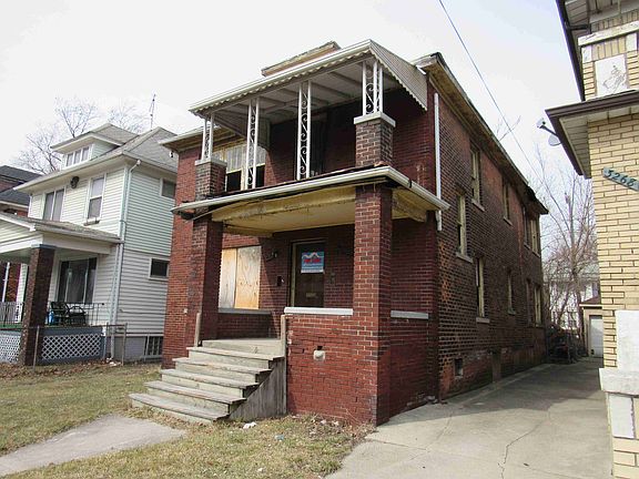 3272 W Euclid