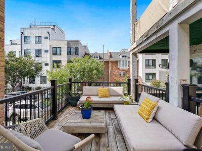 1458 Fairmont St NW APT 2, Washington, DC, 20009