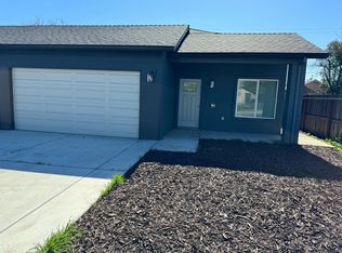 450-452 E Noble St, Stockton, CA