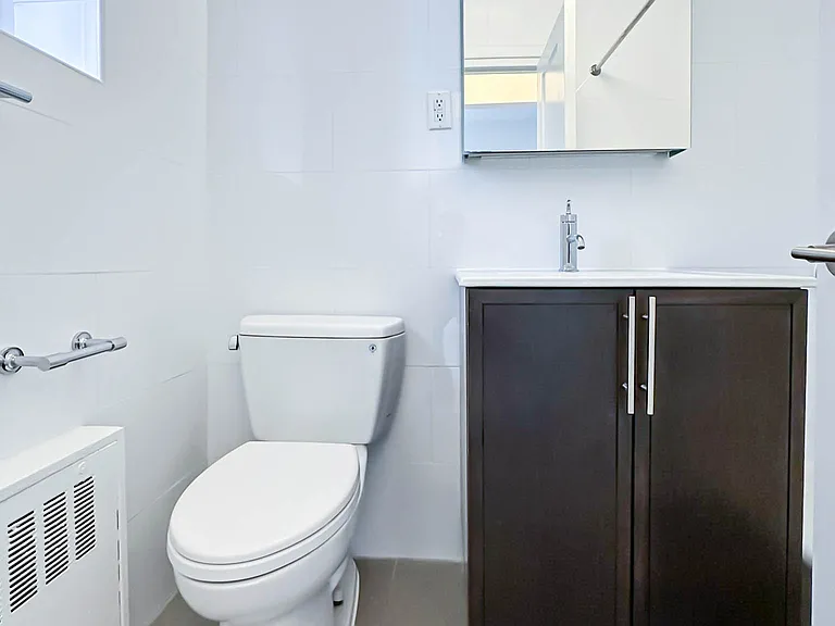 4 Park Ave #7A — Photo 6