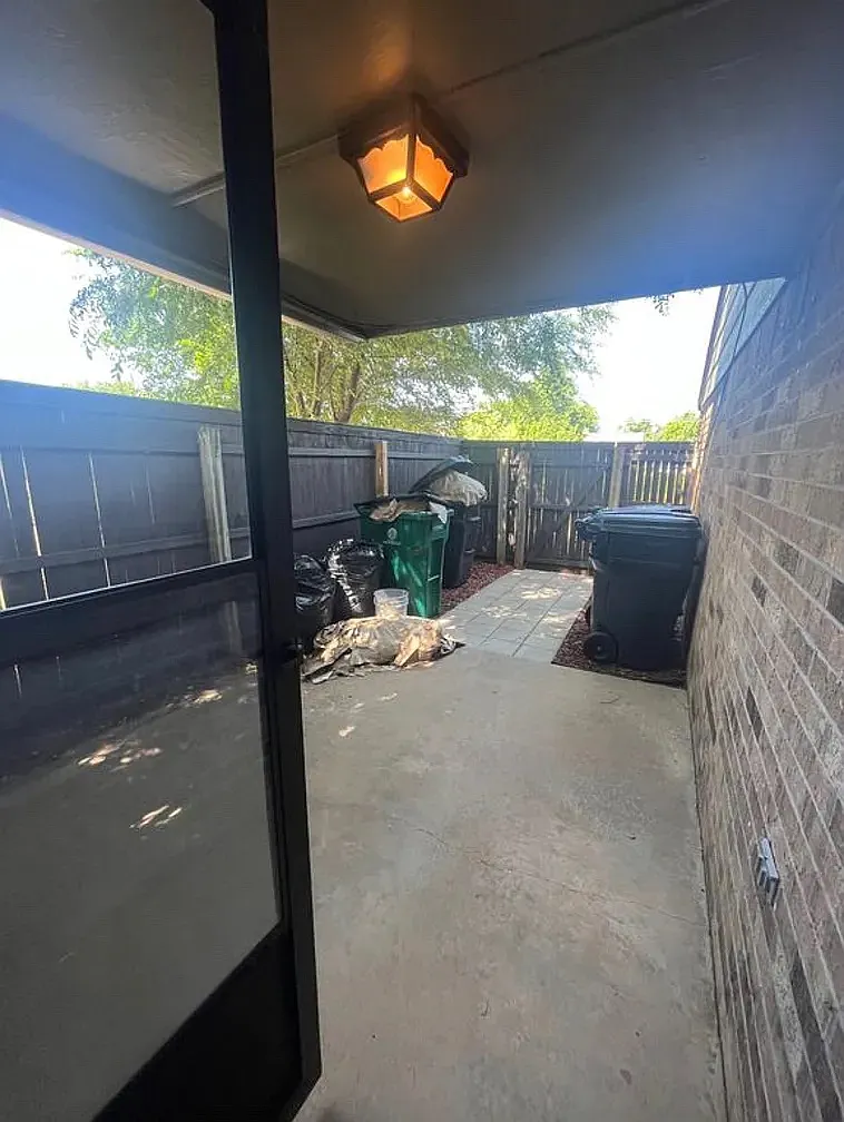 2 bed, 1221 sqft, $1,350 — Photo 4