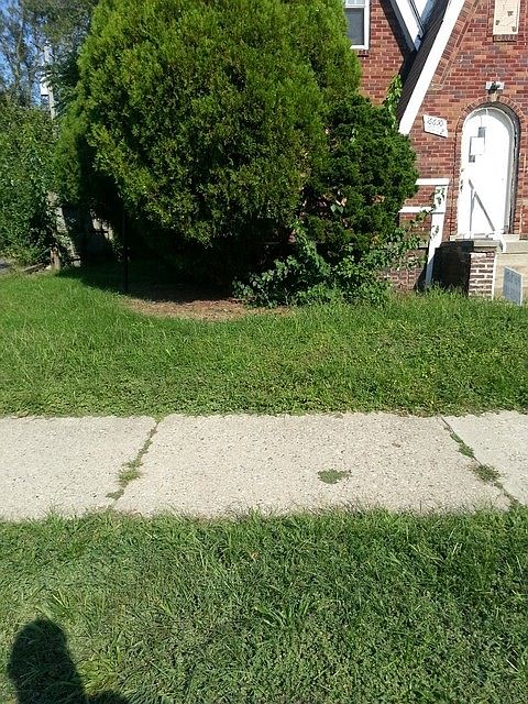 1st image of 16550 Lilac St