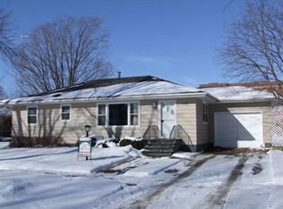 336 E 3rd St, Newell, IA 50568