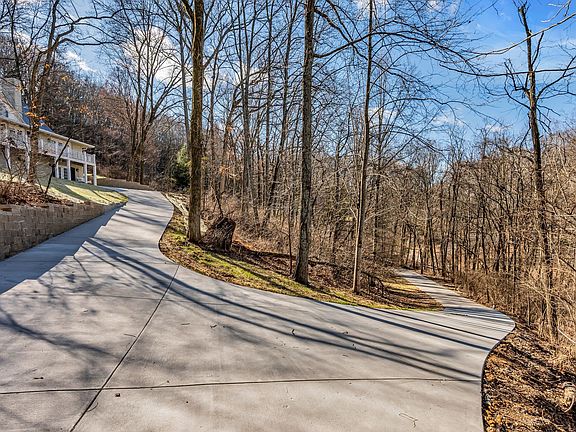 4th image of 5322 General Forrest Ct