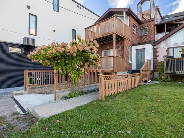 592 A Danforth Rd, Toronto, ON M1K 1E6