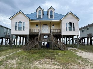 2252 Sandpiper St, Dauphin Island, AL 36528