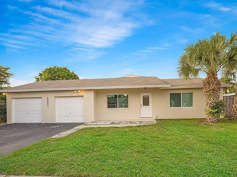 9593 Richmond Cir #- — Photo 2