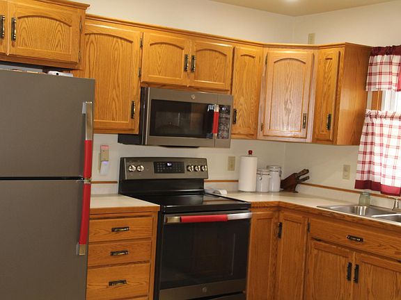 5th image of 120 3rd St W