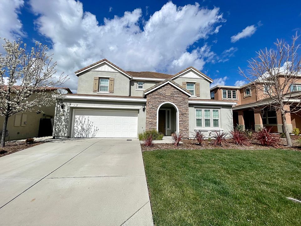 1st image of 1423 Skibbereen Way