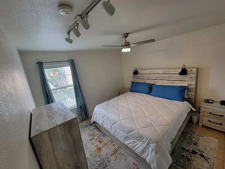 4263 Towne Lake Ct — Photo 16