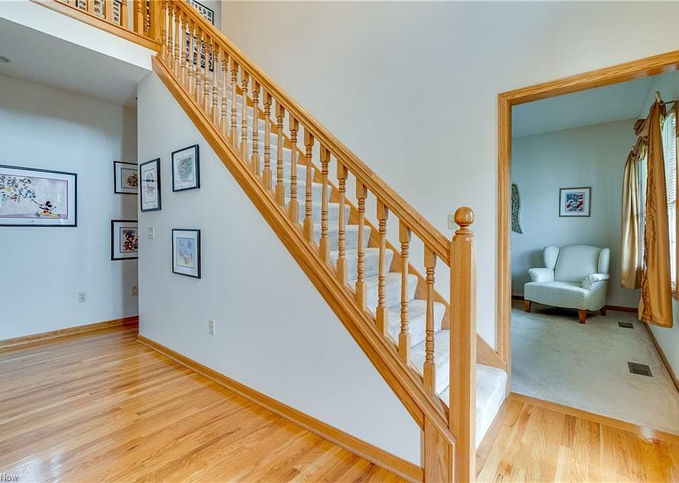 1467 Summer Wood Ln, Uniontown, OH 44685 | Zillow