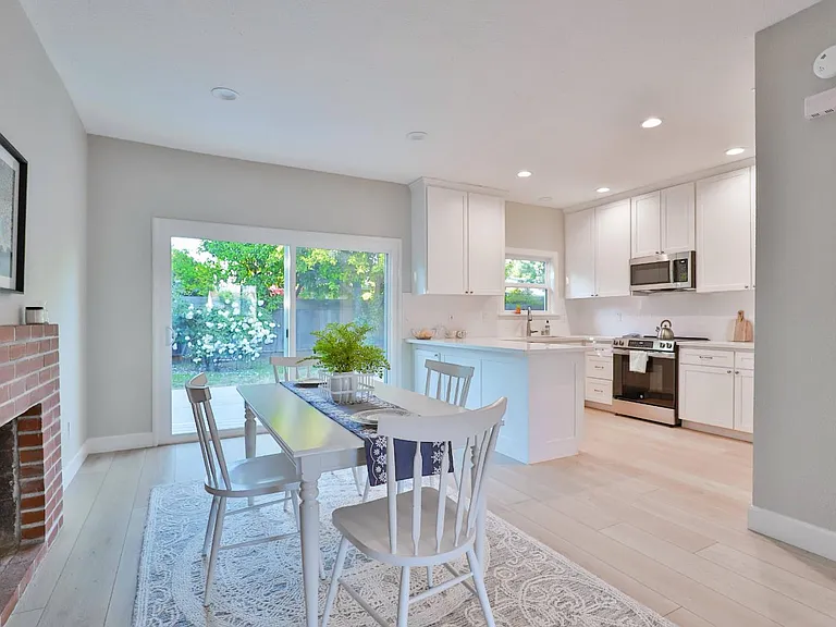 8257 Lake Forest Dr — Photo 8