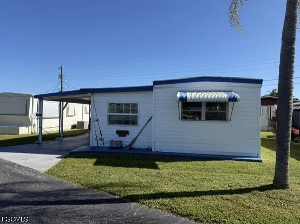 5558 Palm Beach Blvd Lot 266, Fort Myers, FL 33905