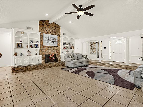 4th image of 1031 Richelieu Ln