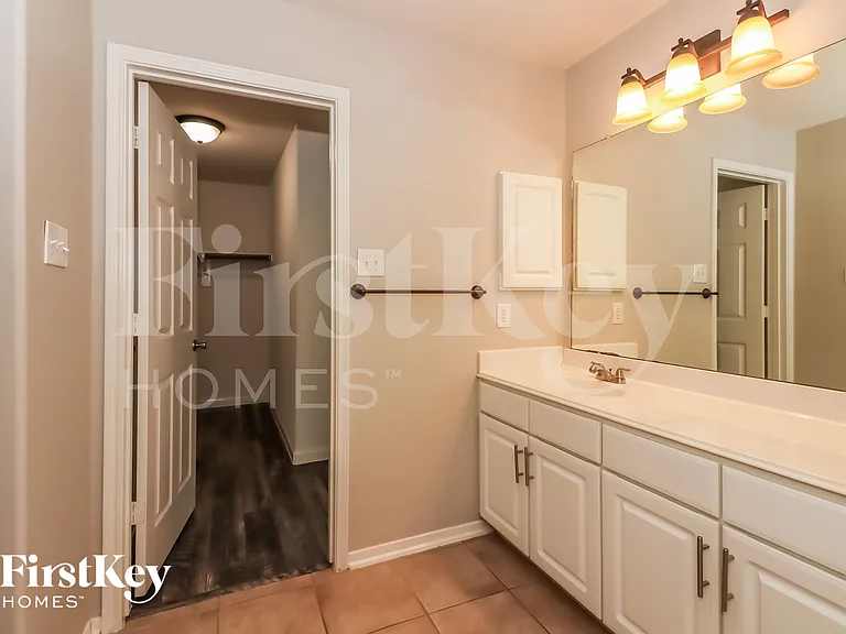 5631 Cinnamon Lake Dr — Photo 10