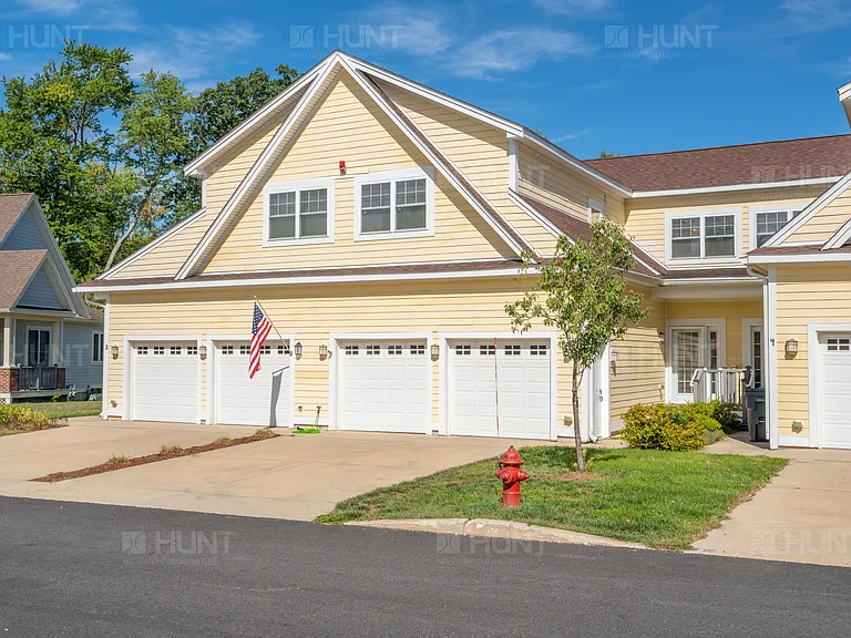 Hanscom Family Housing — Photo 36