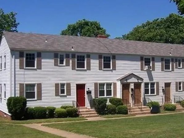 402 Cherrydale Ave, Front Royal, VA 22630