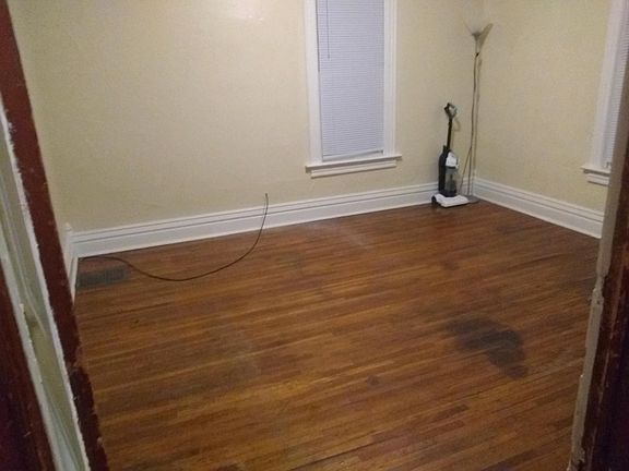 3rd image of 1108 W 5th St #2