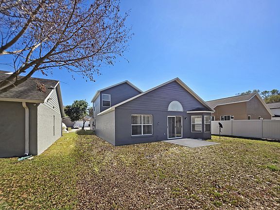 5th image of 1612 Slash Pine Pl