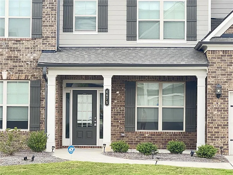 4675 Silver Oak Dr — Photo 3