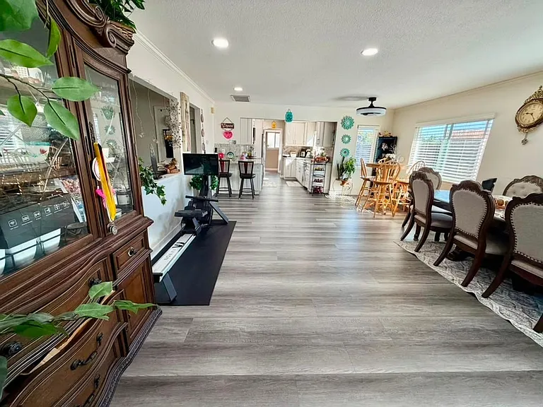 7293 Valley Trails Dr — Photo 28