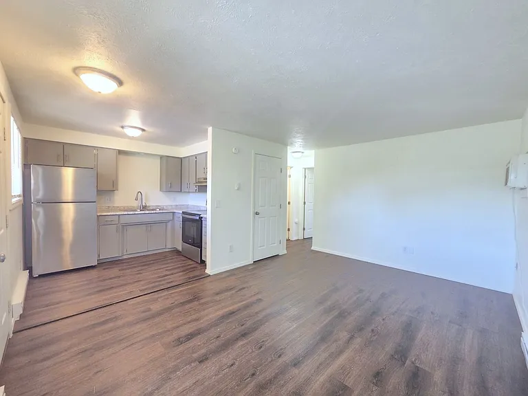 39 E Westview Ave — Photo 2