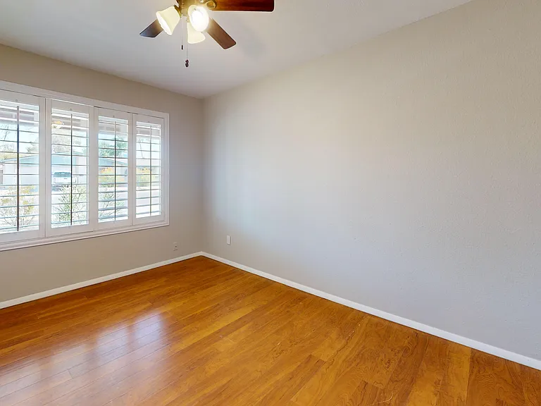2080 E Greenway Dr #2 — Photo 11