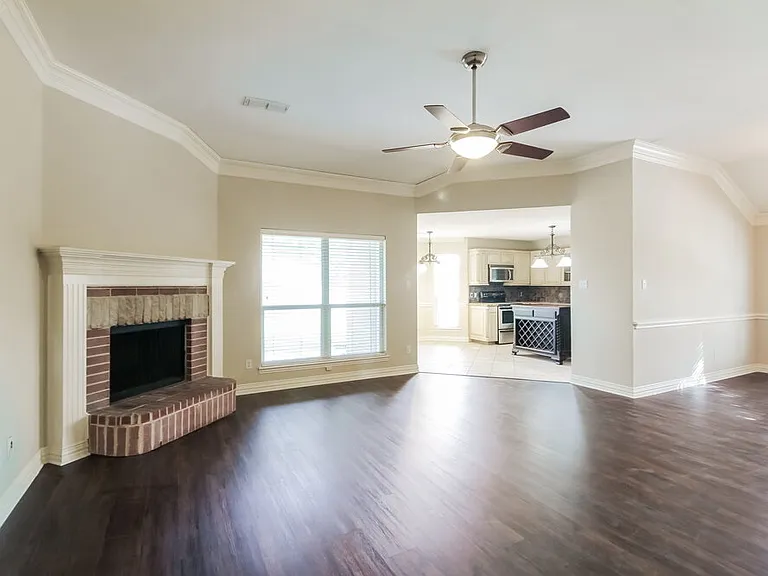 1 Charleston Ct — Photo 3
