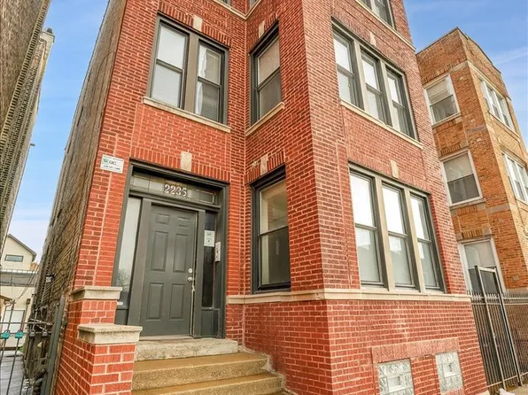 2235 W Fullerton Ave, Chicago, IL 60647